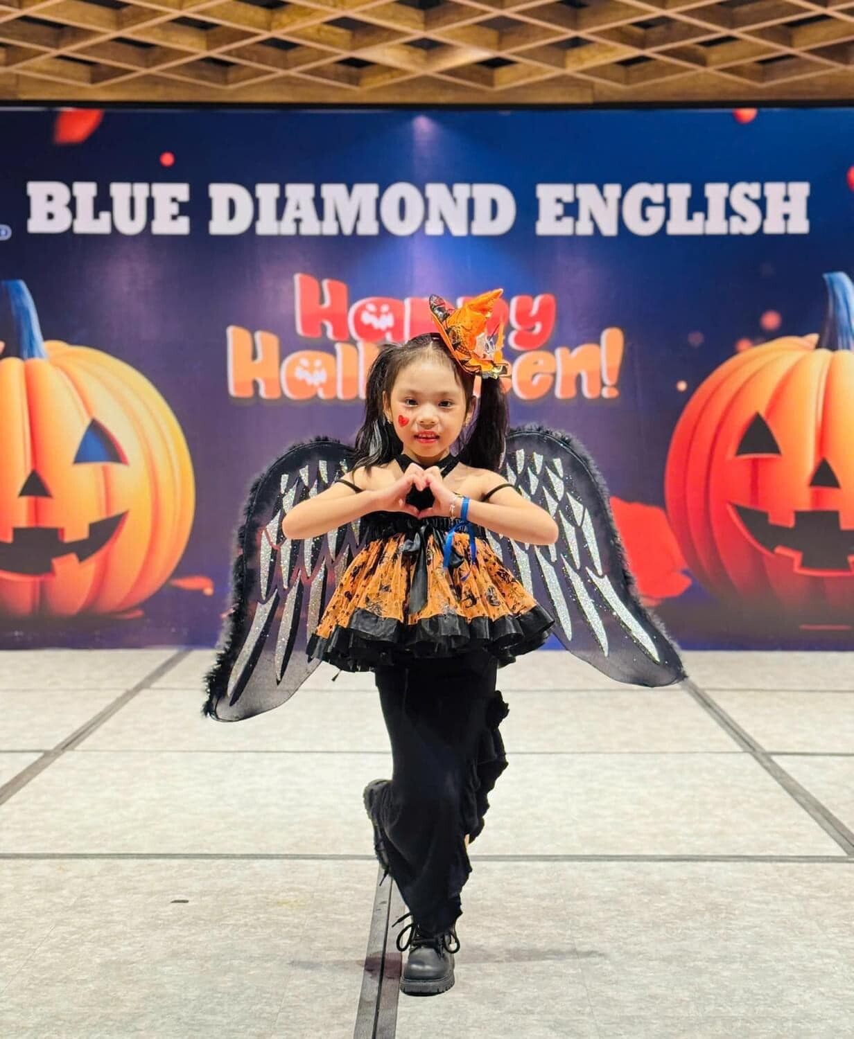 Anh Ngữ Quốc Tế BLUE DIAMOND 9