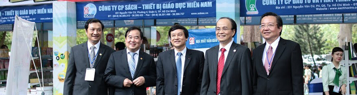 Văn Hóa Ngôi Nhà Xanh (Green House) 9