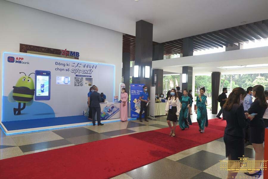 Văn Hóa Ngôi Nhà Xanh (Green House) 3