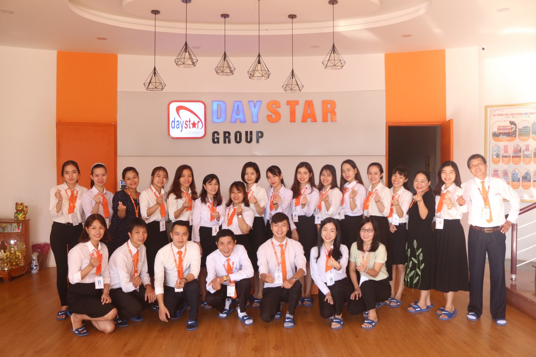 Đầu tư Hợp tác Quốc tế Daystar 9