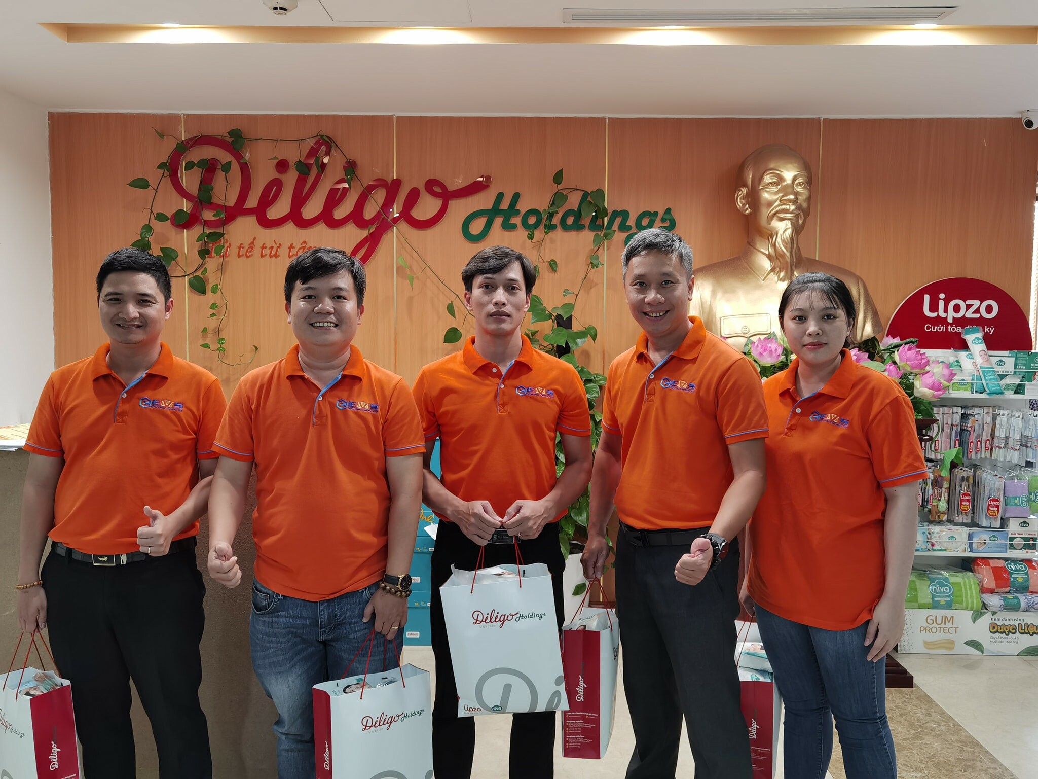 DILIGO HOLDINGS 5