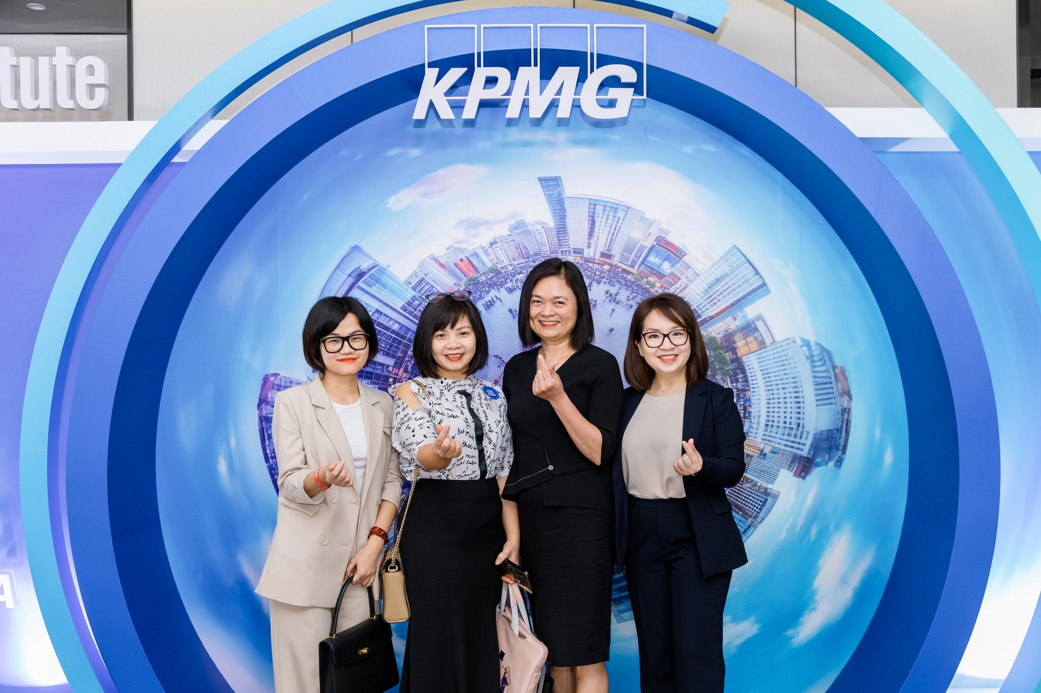 Tập Đoàn Kiểm Toán KPMG 1