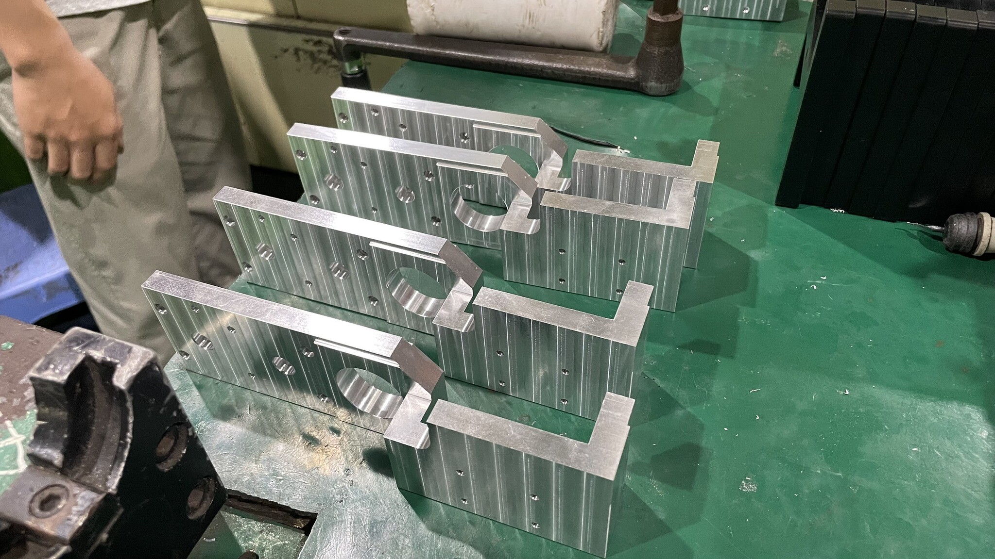 CƠ KHÍ CHÍNH XÁC PHI ĐOÀN 5