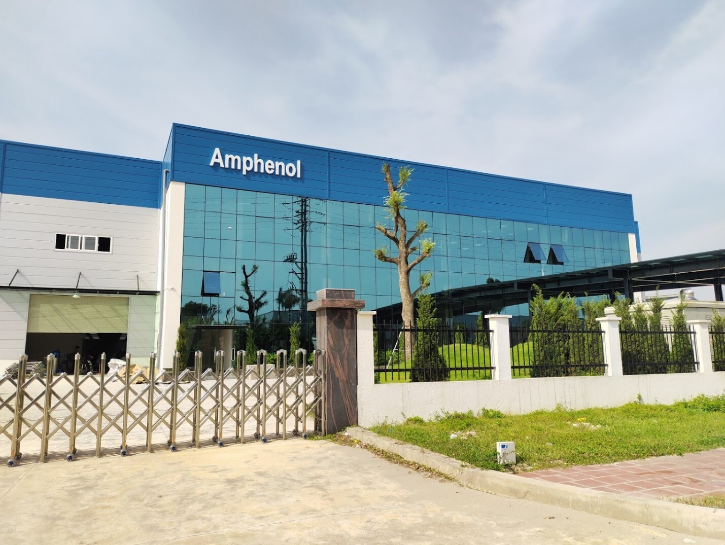 Amphenol Communication Electronics 1