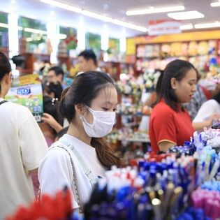 Mĩ thuật và Truyền thông (ADC) 10