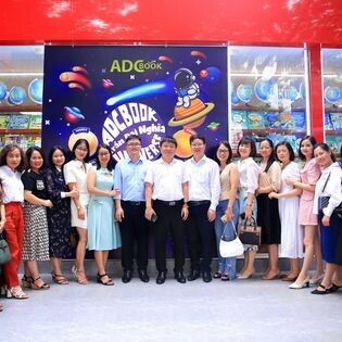 Mĩ thuật và Truyền thông (ADC) 8