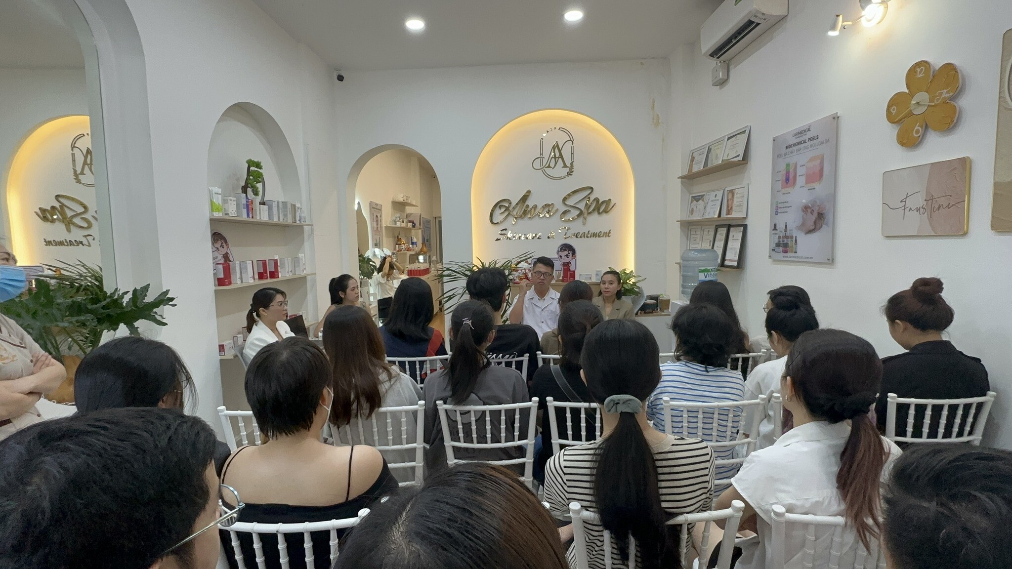 DƯỢC MỸ PHẨM NEW ERA 5