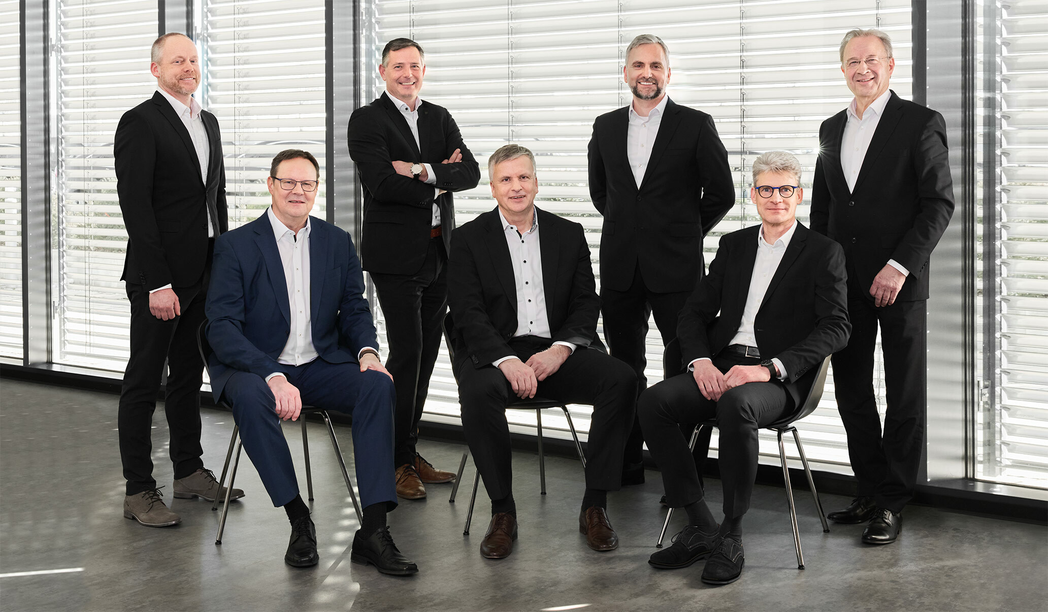 TYLEONHARD KURZ Stiftung & Co. KG 12