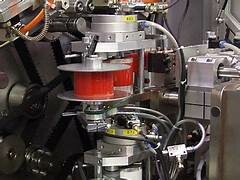 TYLEONHARD KURZ Stiftung & Co. KG 6