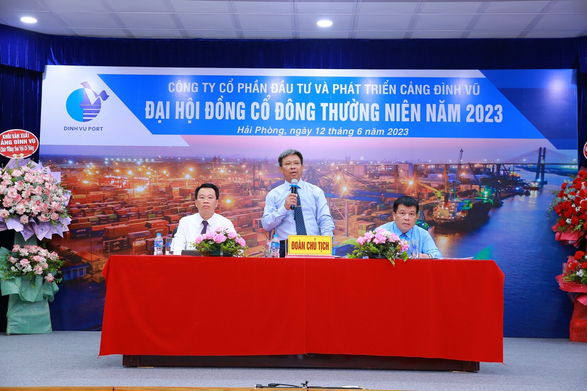 Đầu tư và Phát triển cảng Đình Vũ 11