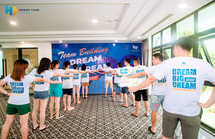 PHÁT TRIỂN CÔNG NGHỆ VÀ TRUYỀN THÔNG HOÀNG TUẤN 2