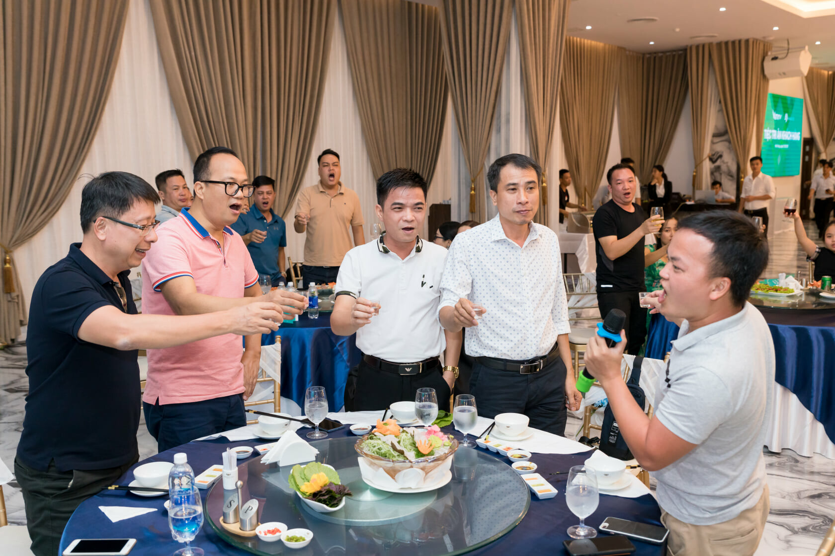 TẬP ĐOÀN ĐIỆN TỬ VIỆT KTV 2