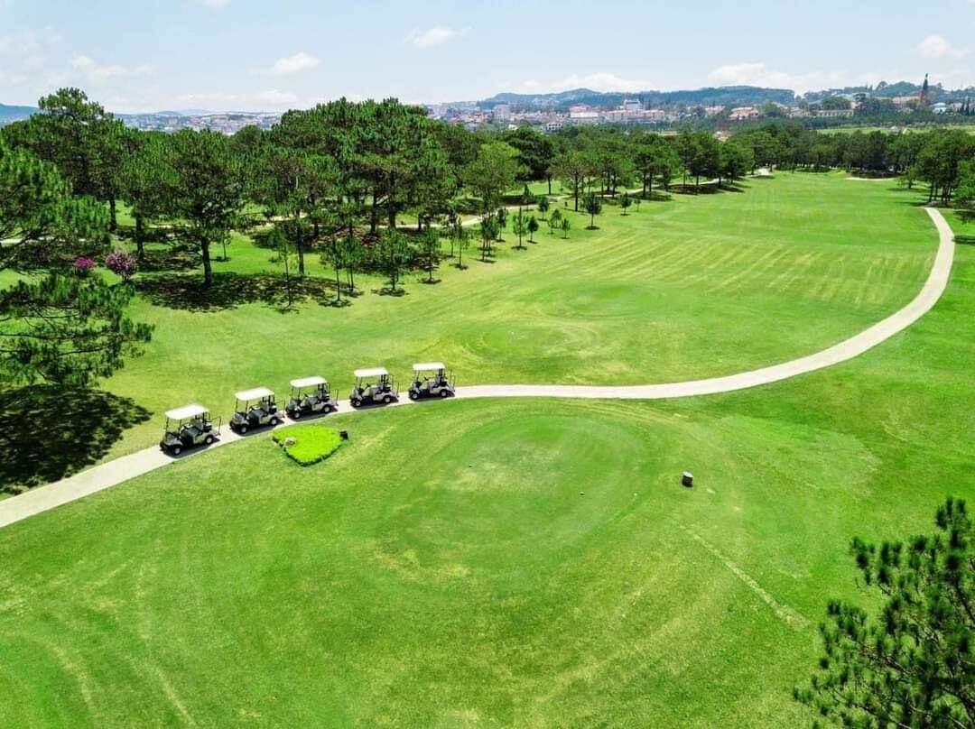 LIÊN DOANH HOA VIỆT - Vietnam Golf And Country Club 1