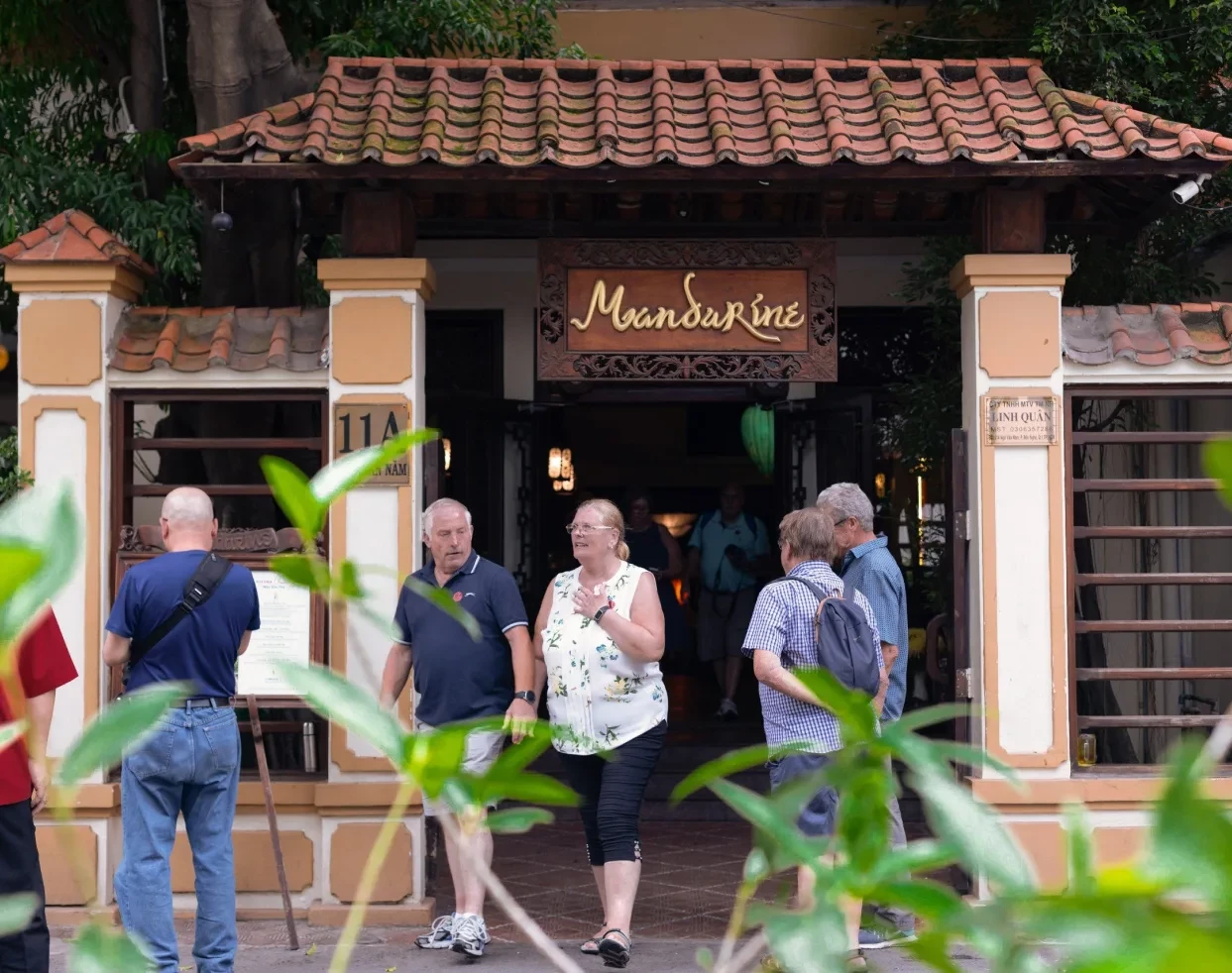 NHÀ HÀNG LINH QUÂN 11