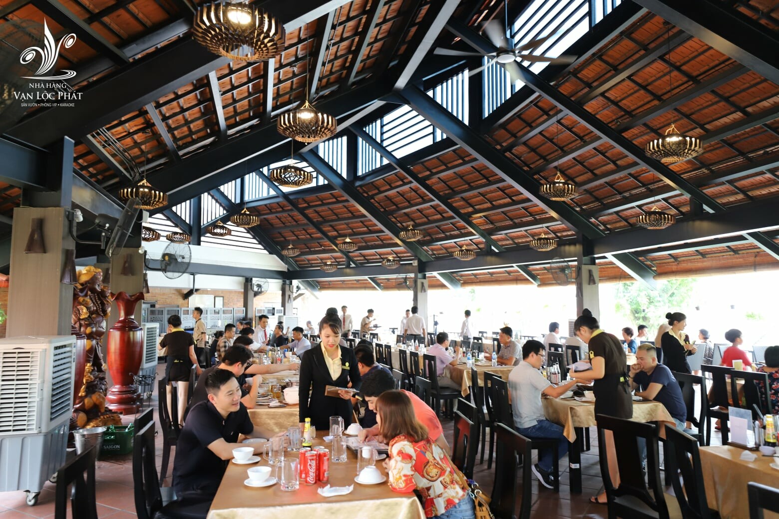 NHÀ HÀNG ẨM THỰC VẠN LỘC PHÁT 11