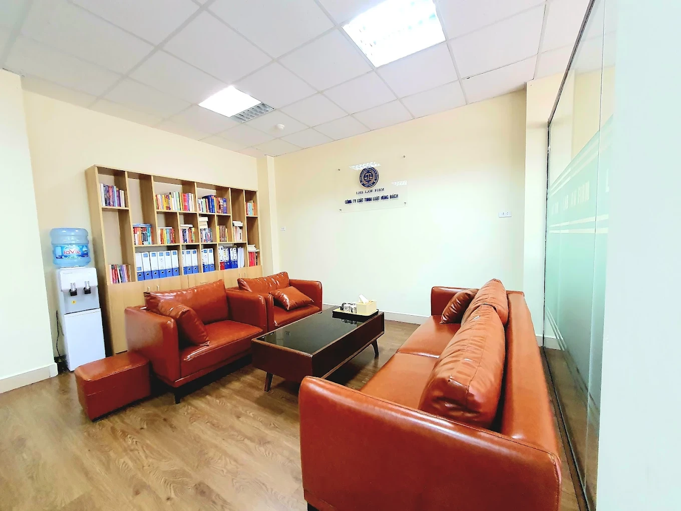 Luật Hùng Bách 4