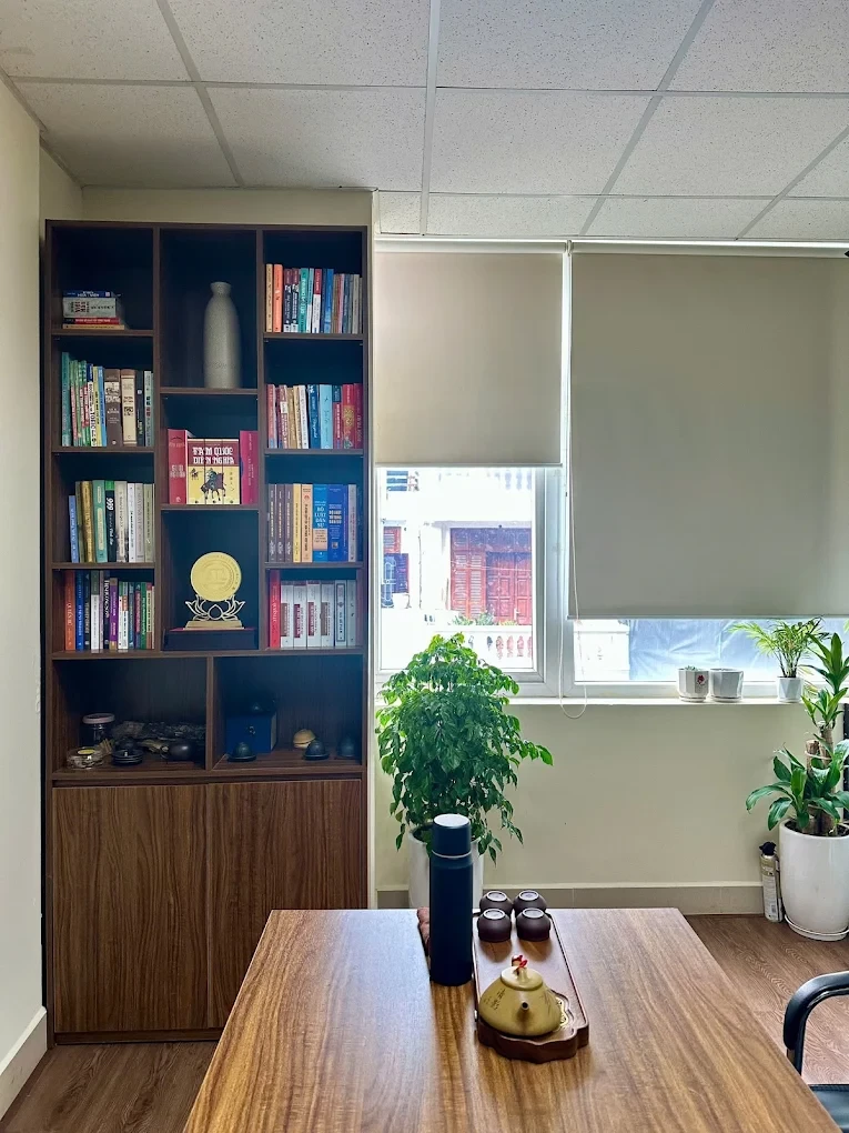 Luật Hùng Bách 2