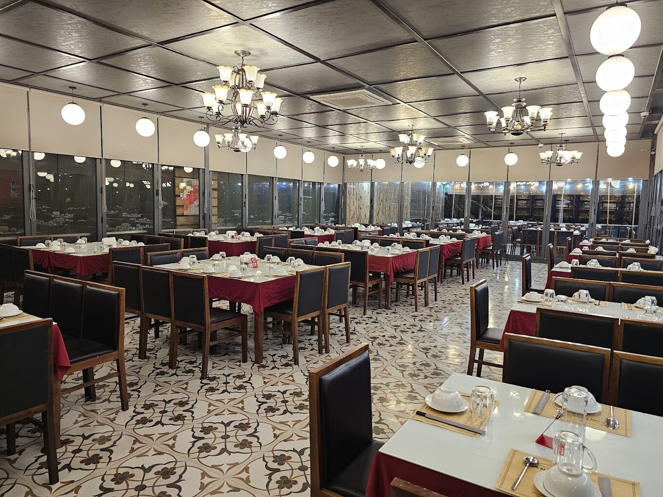 Nhà Hàng Hải Sản Làng Cá 5