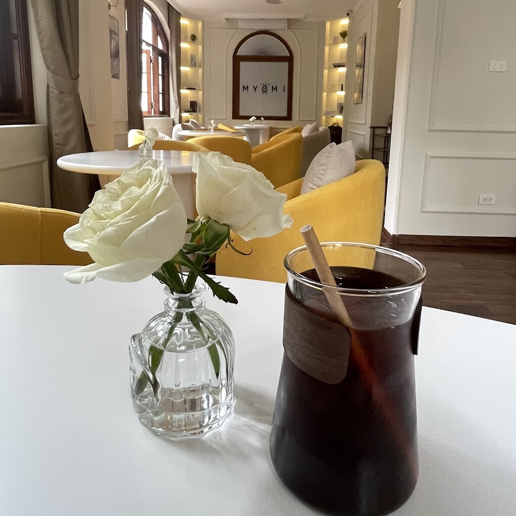 MyoMi Brunch and listening Room 9