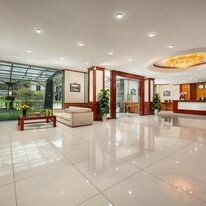 Khách Sạn Hoa Đào 13