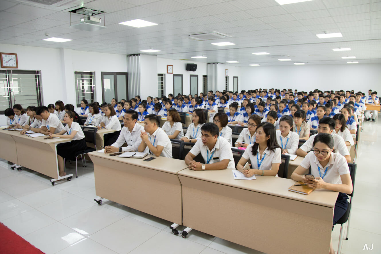 Hợp tác lao động và thương mại LABCO 13