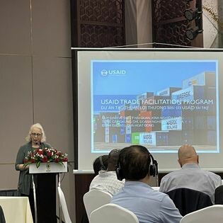 Vinh Vân Minh Vân 9