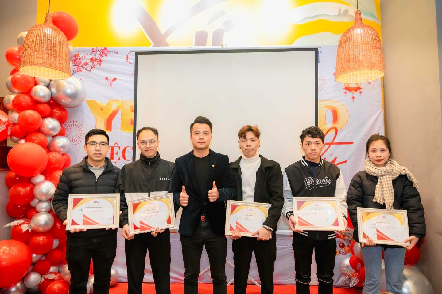 Thương Mại Và Dịch Vụ Tuhu 8