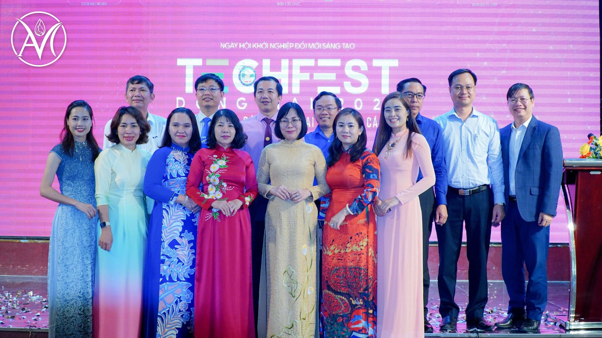 Thiên sứ Sắc đẹp - Amoon Group 14