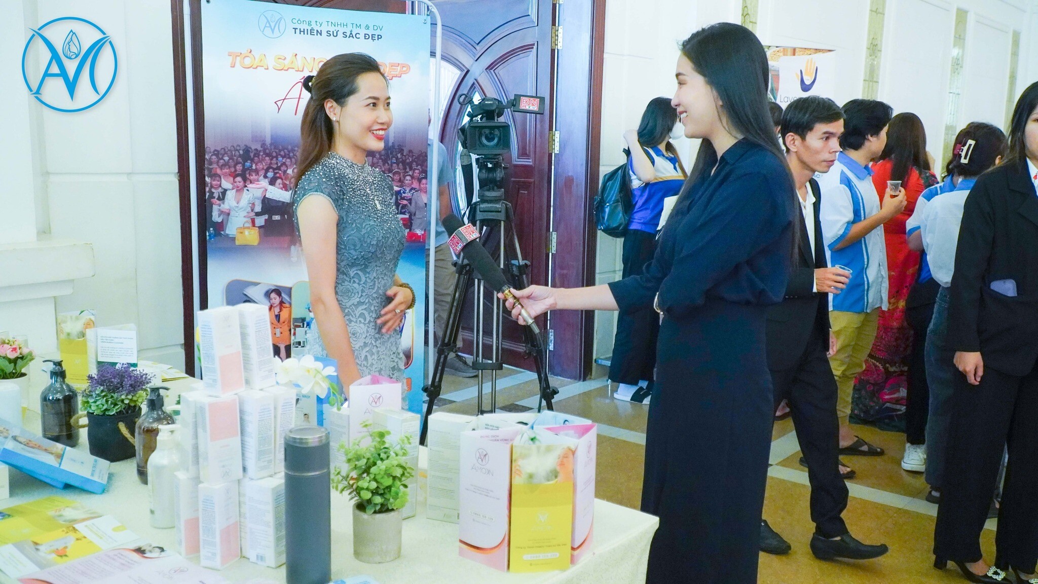 Thiên sứ Sắc đẹp - Amoon Group 13