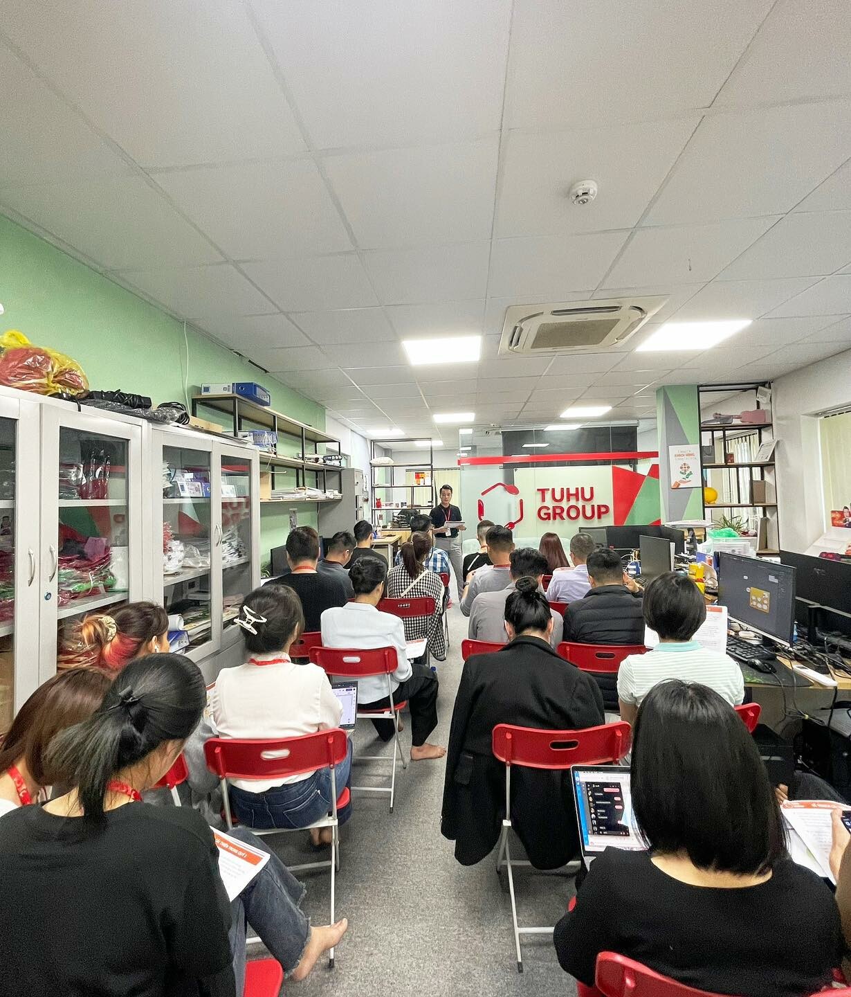 Thương Mại Và Dịch Vụ Tuhu 13