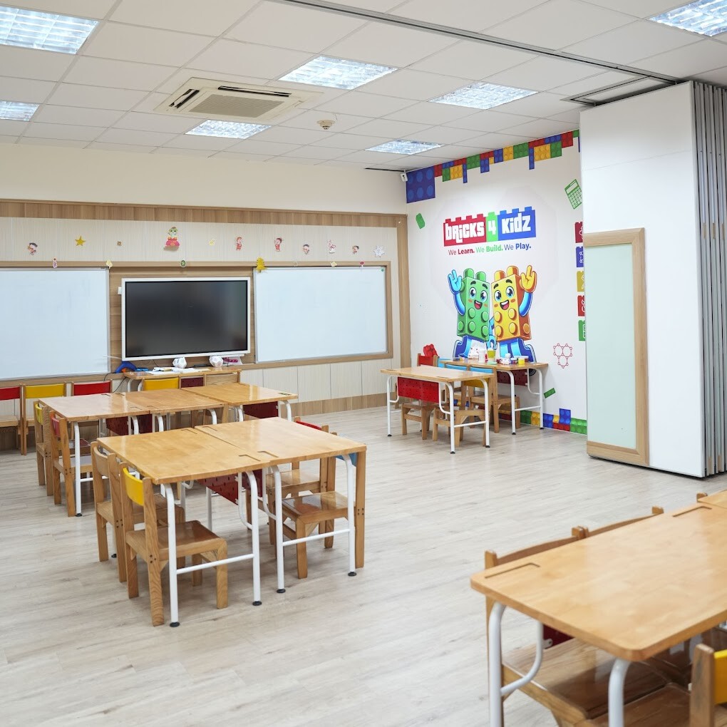 GIÁO DỤC LOGIC LAB 4