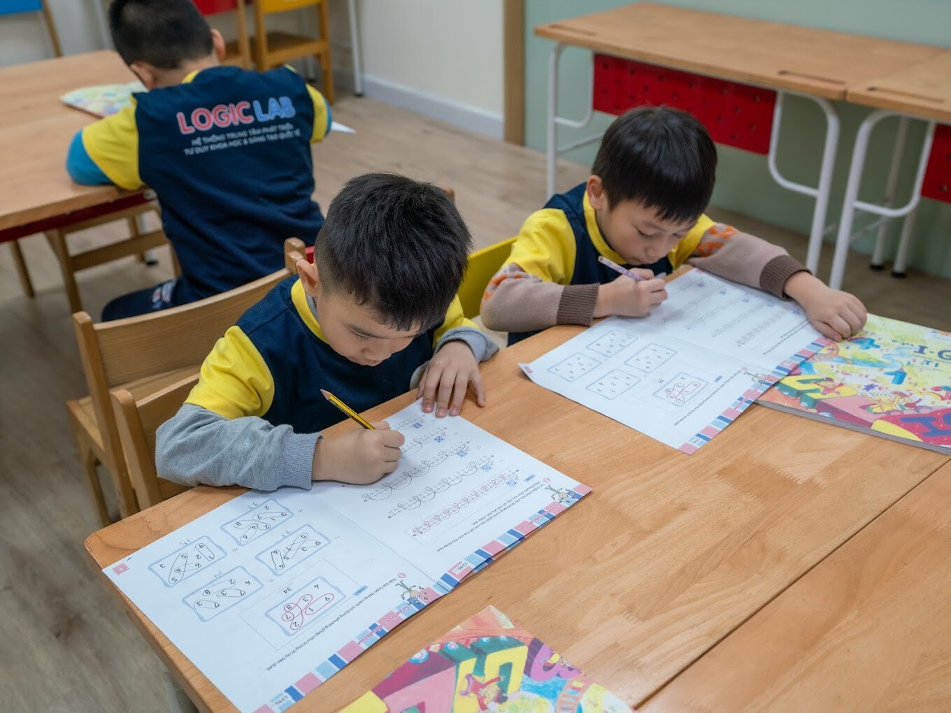 GIÁO DỤC LOGIC LAB 3