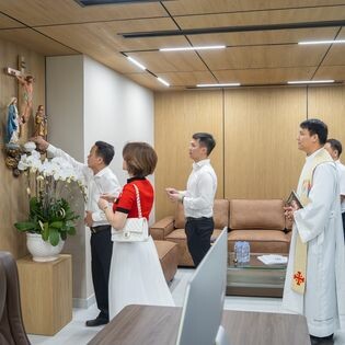 Xây Dựng Thương Mại Dịch Vụ Hồng Tín 3