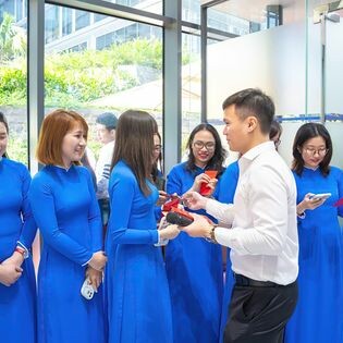 Xây Dựng Thương Mại Dịch Vụ Hồng Tín 9