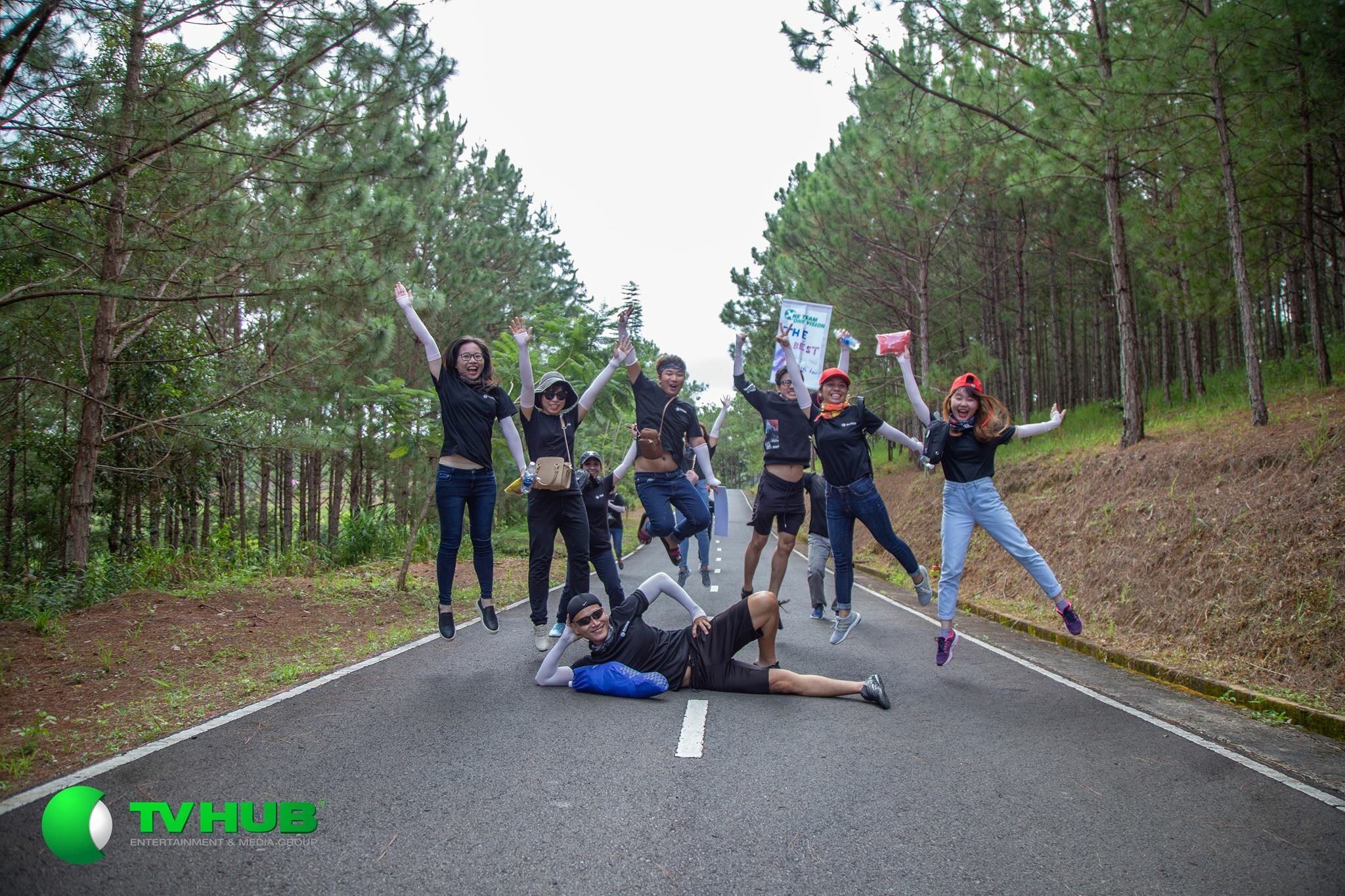 TV HUB Entertainment 4