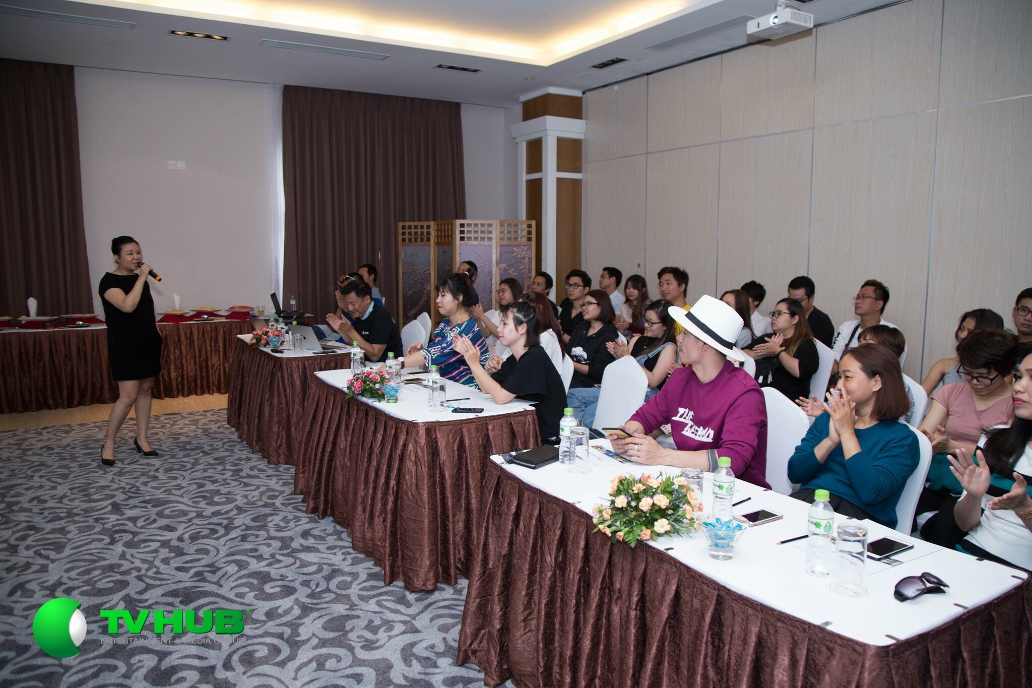 TV HUB Entertainment 2