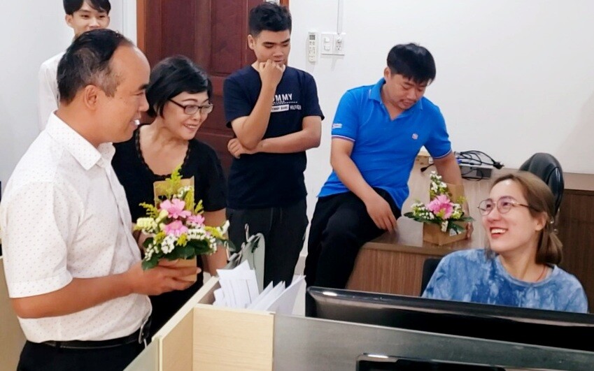 CÔNG TY CỔ PHẦN MŨ XANH (BLUE HAT) 4