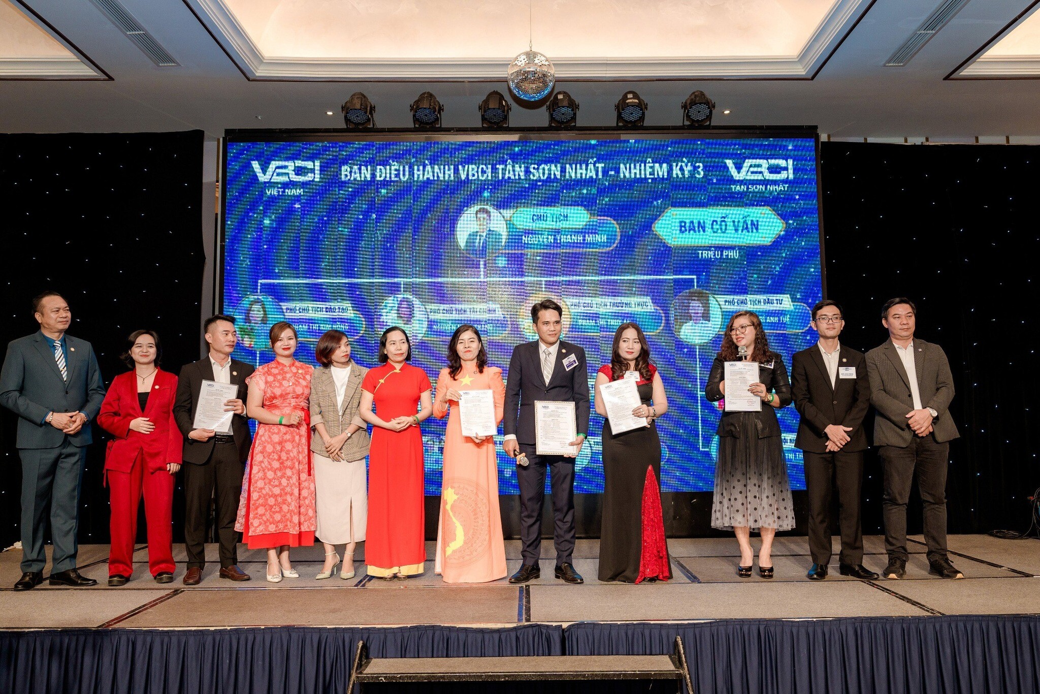 Thương Mại Và Sản Xuất MiT 8