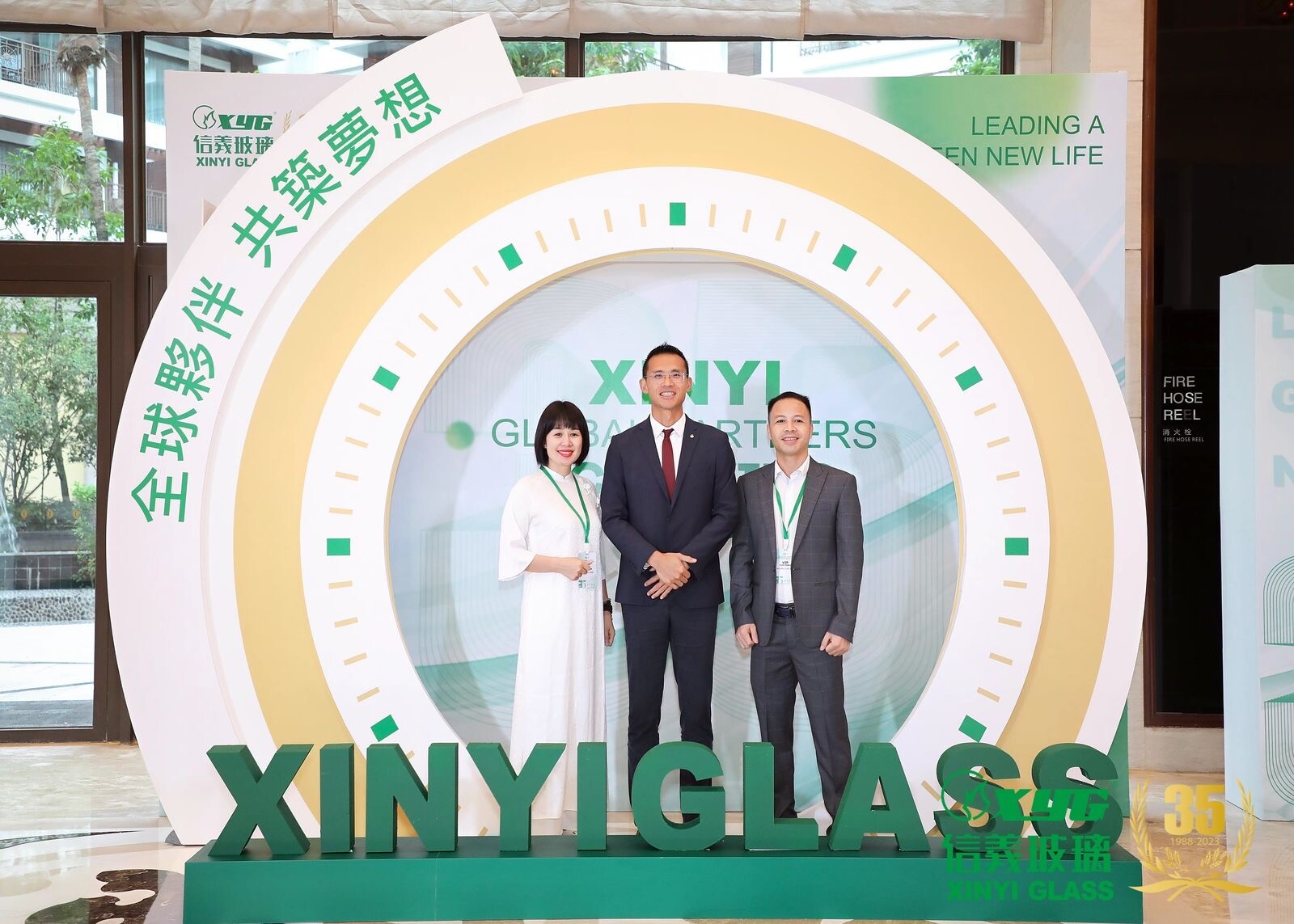 Kính Ô Tô Hoàng Minh Long 9