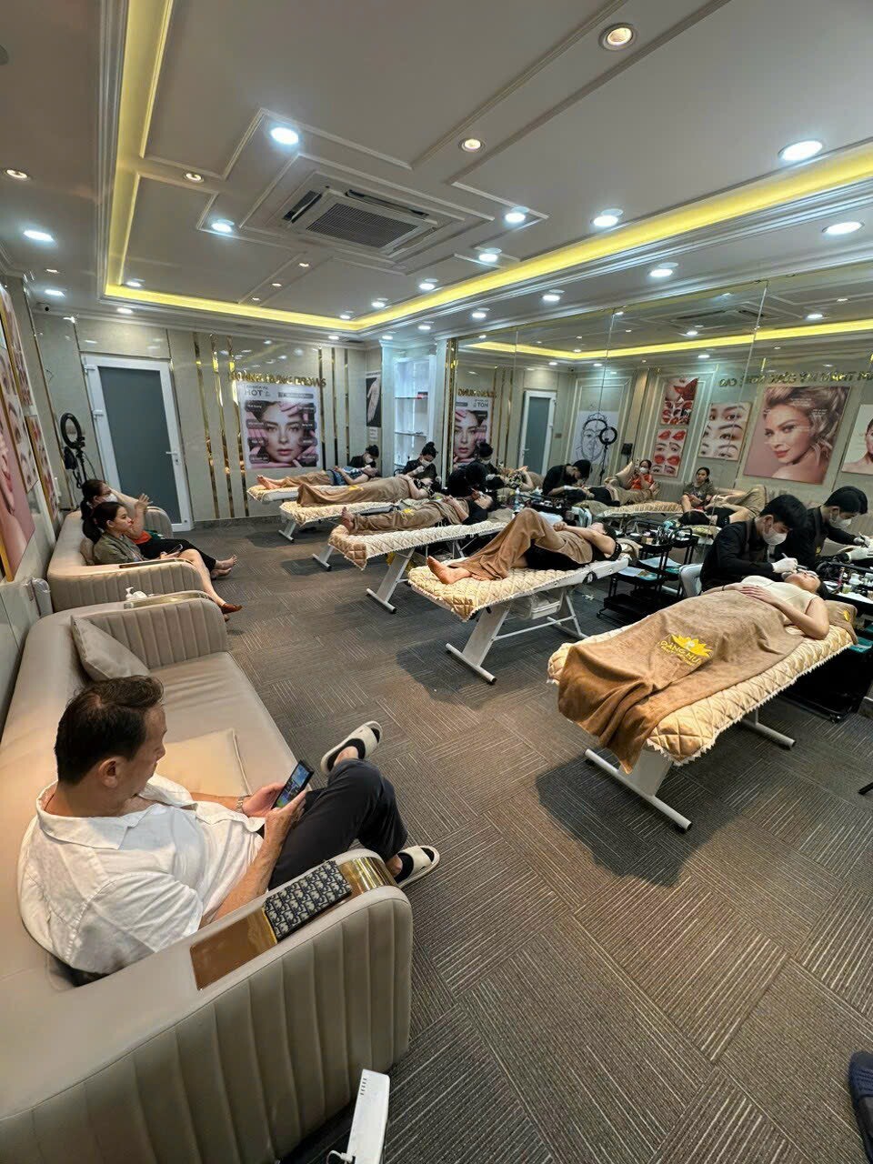 HOÀNG HƯNG BEAUTY CENTER 9