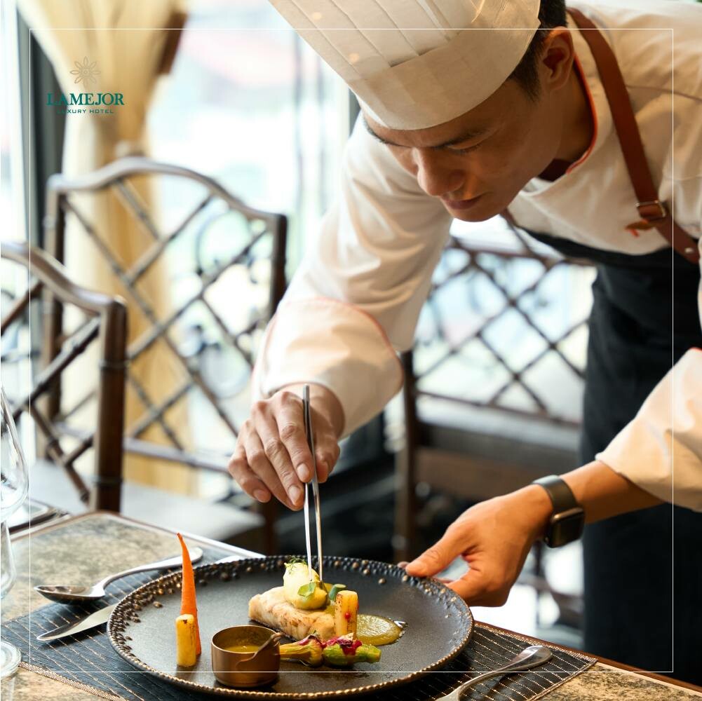 LA MEJOR HOTEL & SKY BAR 10