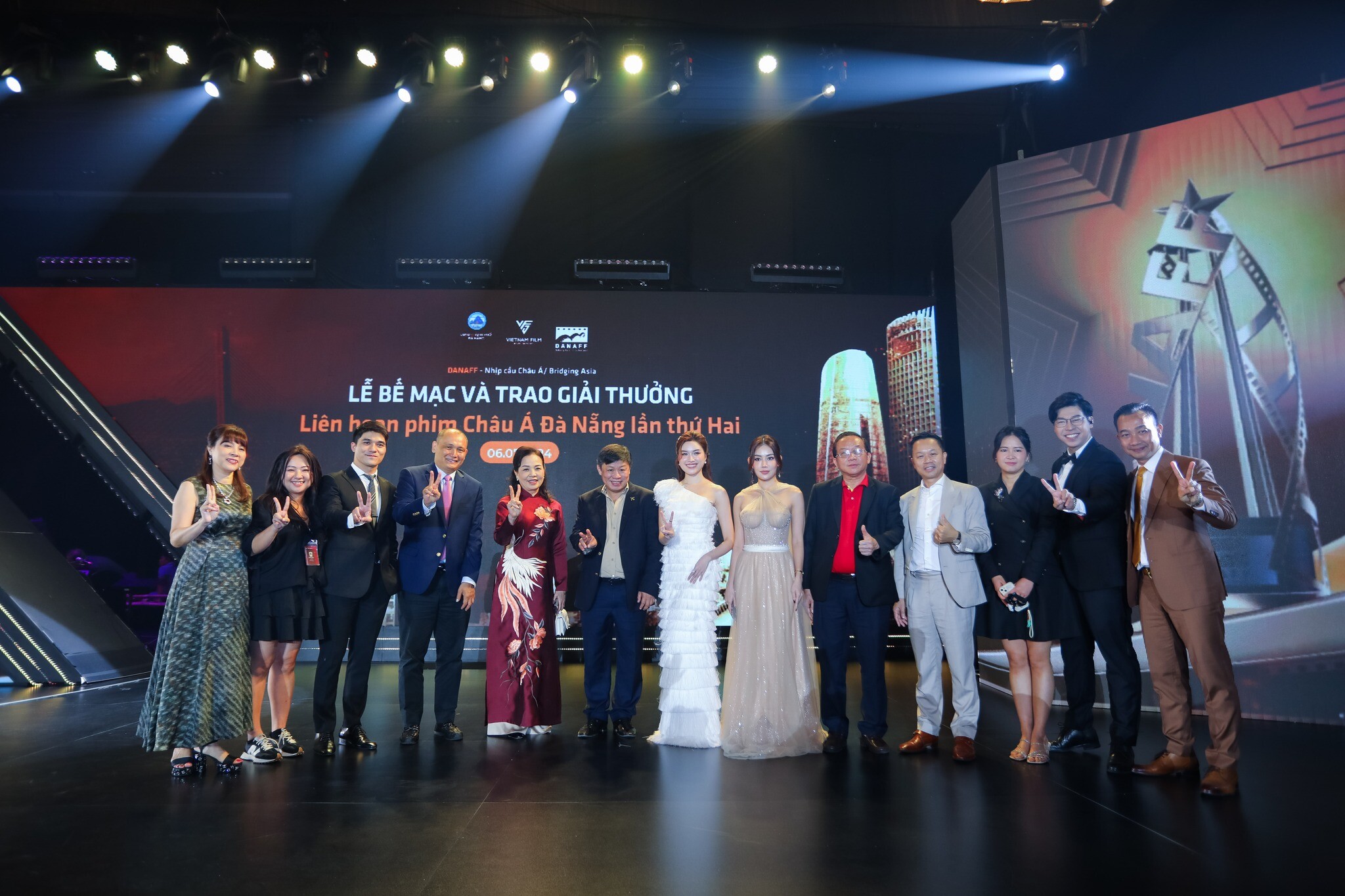 Universe Media Vietnam 10