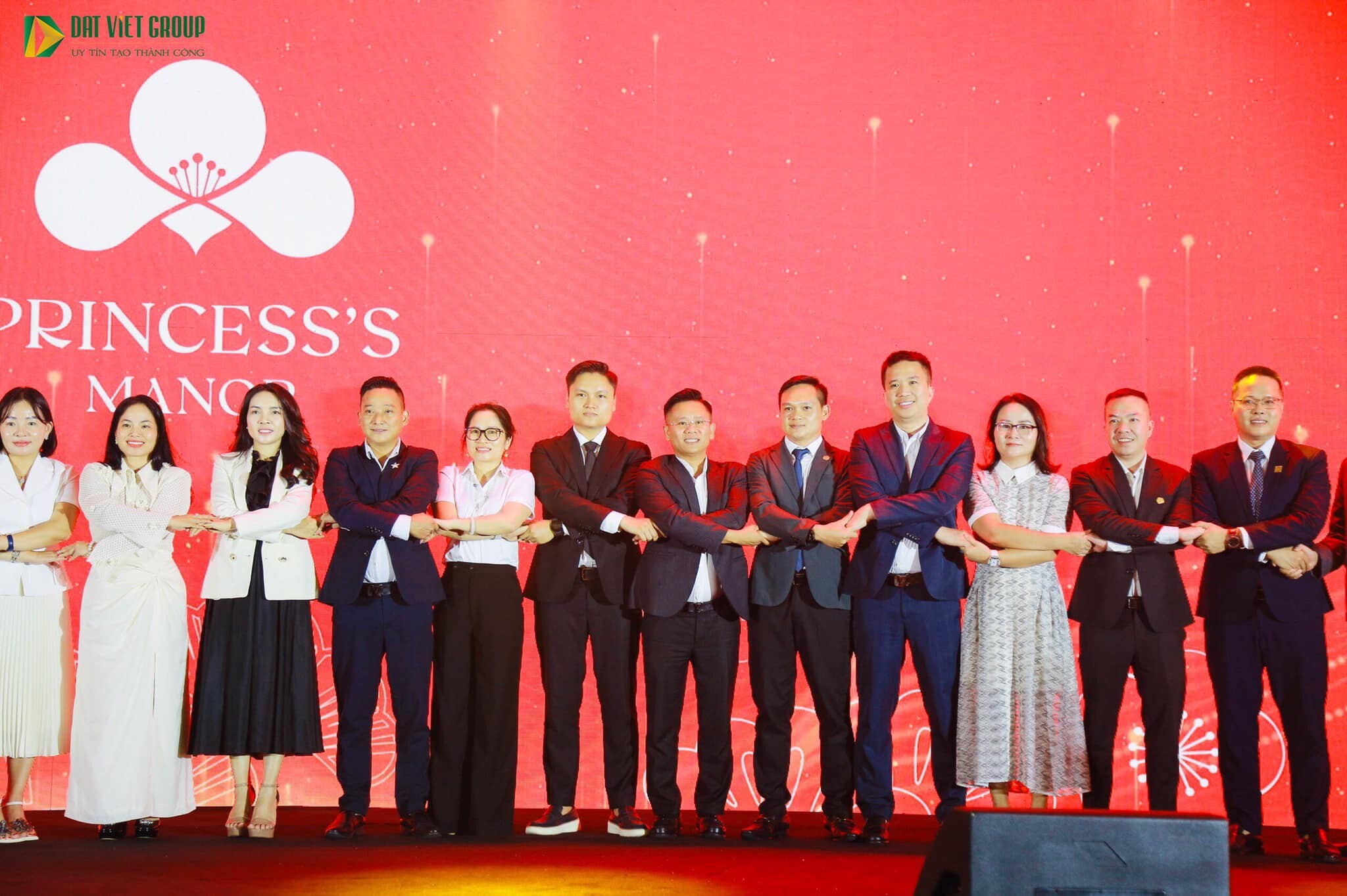 Bất động sản Đất Việt Group 6