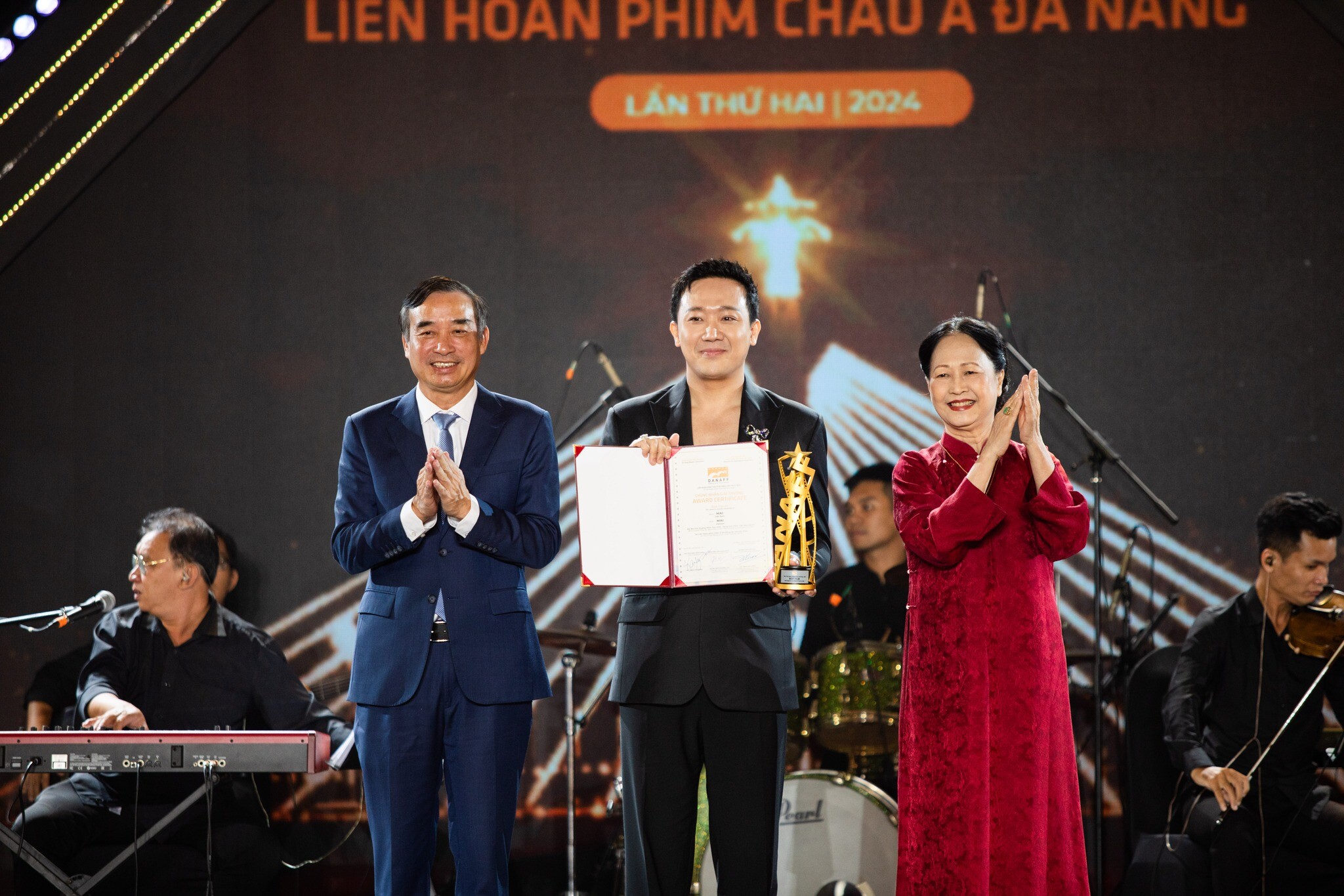 Universe Media Vietnam 12