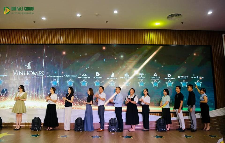 Bất động sản Đất Việt Group 10