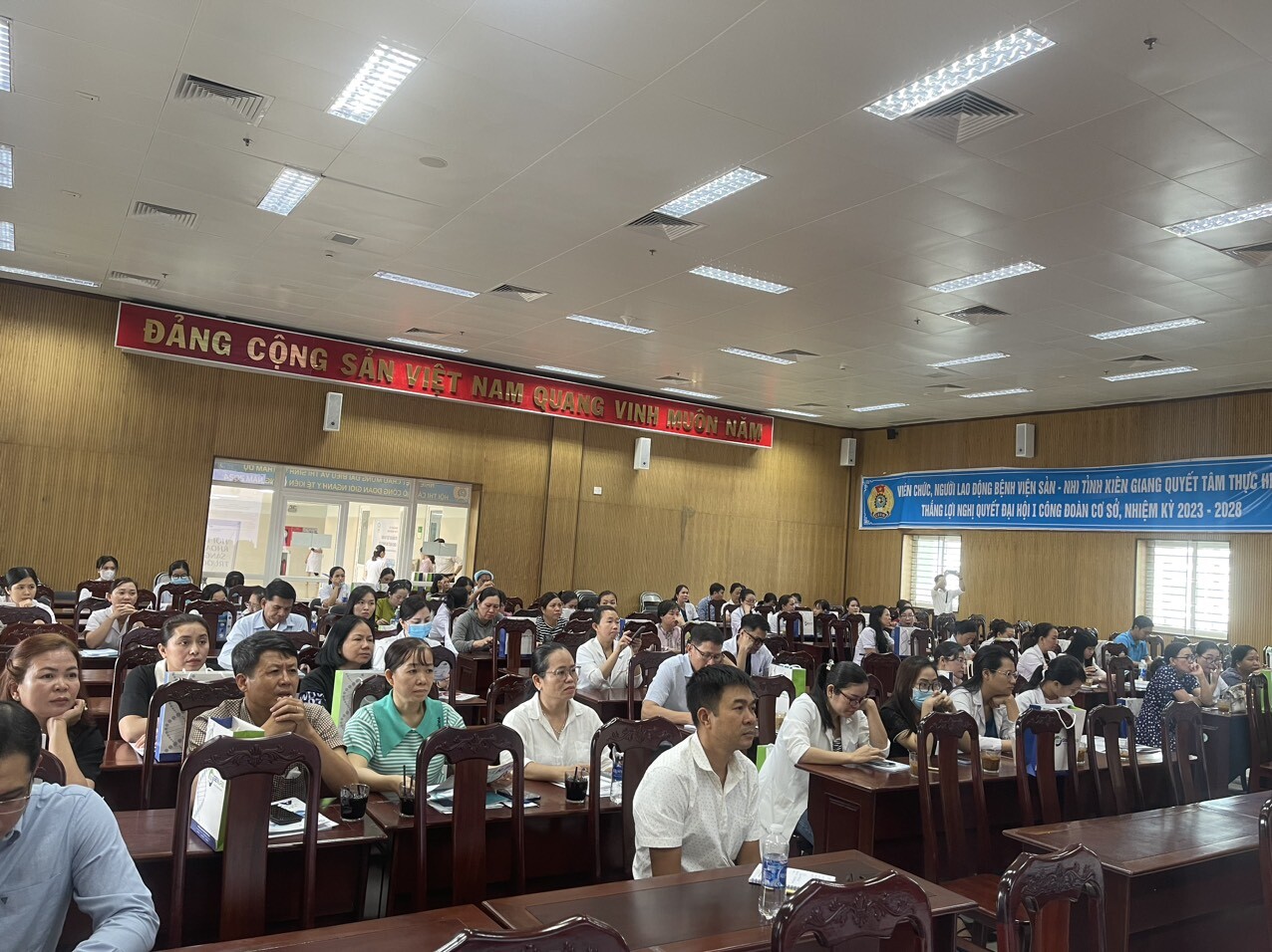 Viện Công Nghệ ADN Và Phân Tích Di Truyền - GENLAB 6