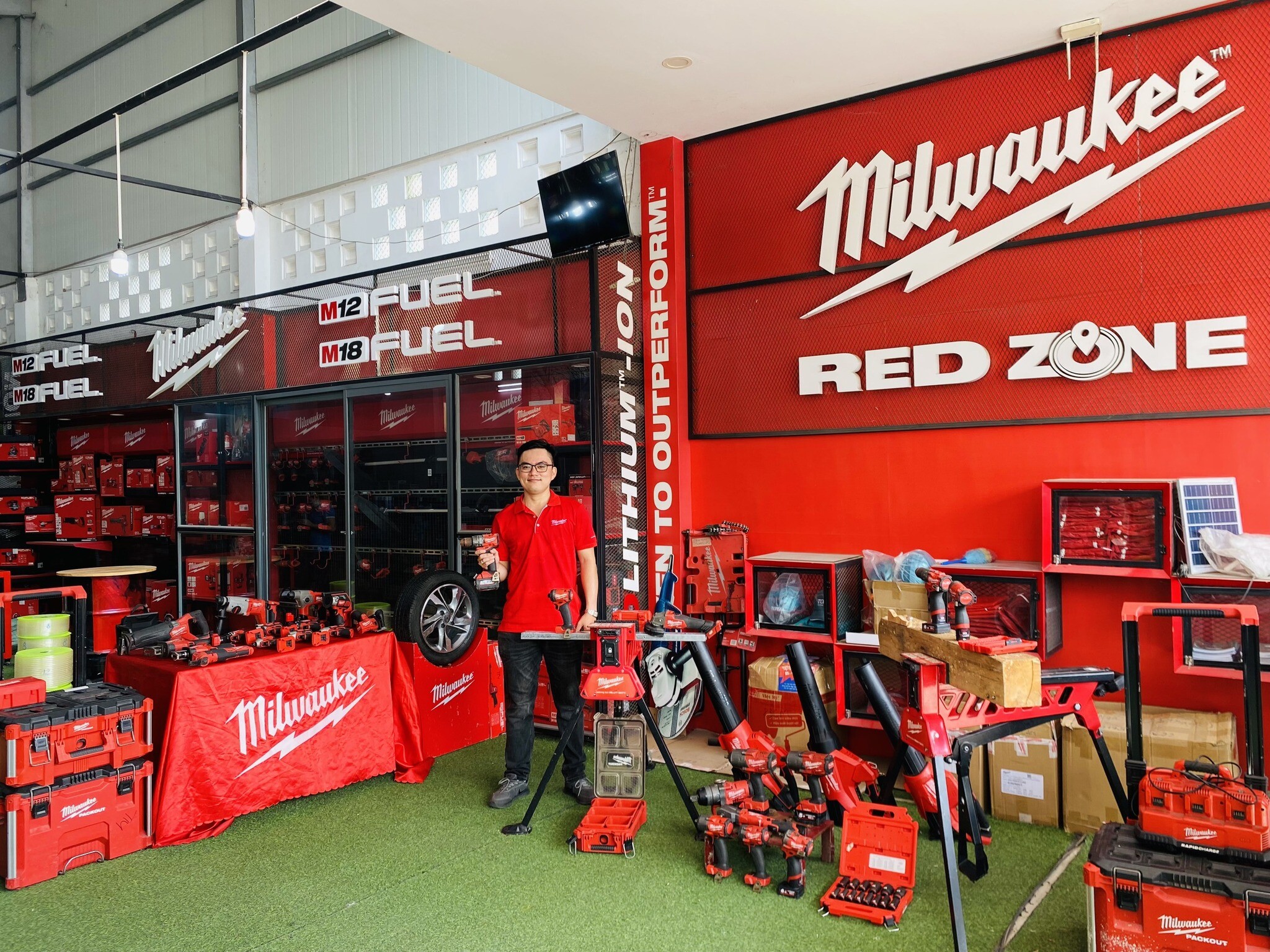 VI NA HOÀNG LONG VŨ 1