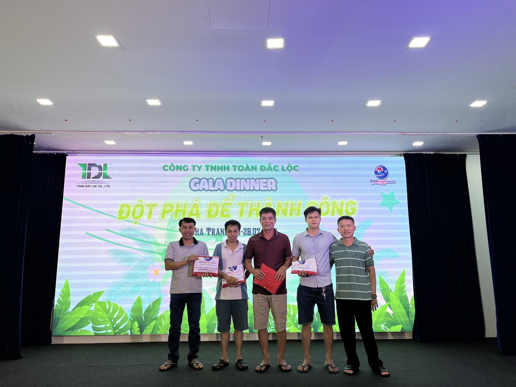 Toàn Đắc Lộc 9