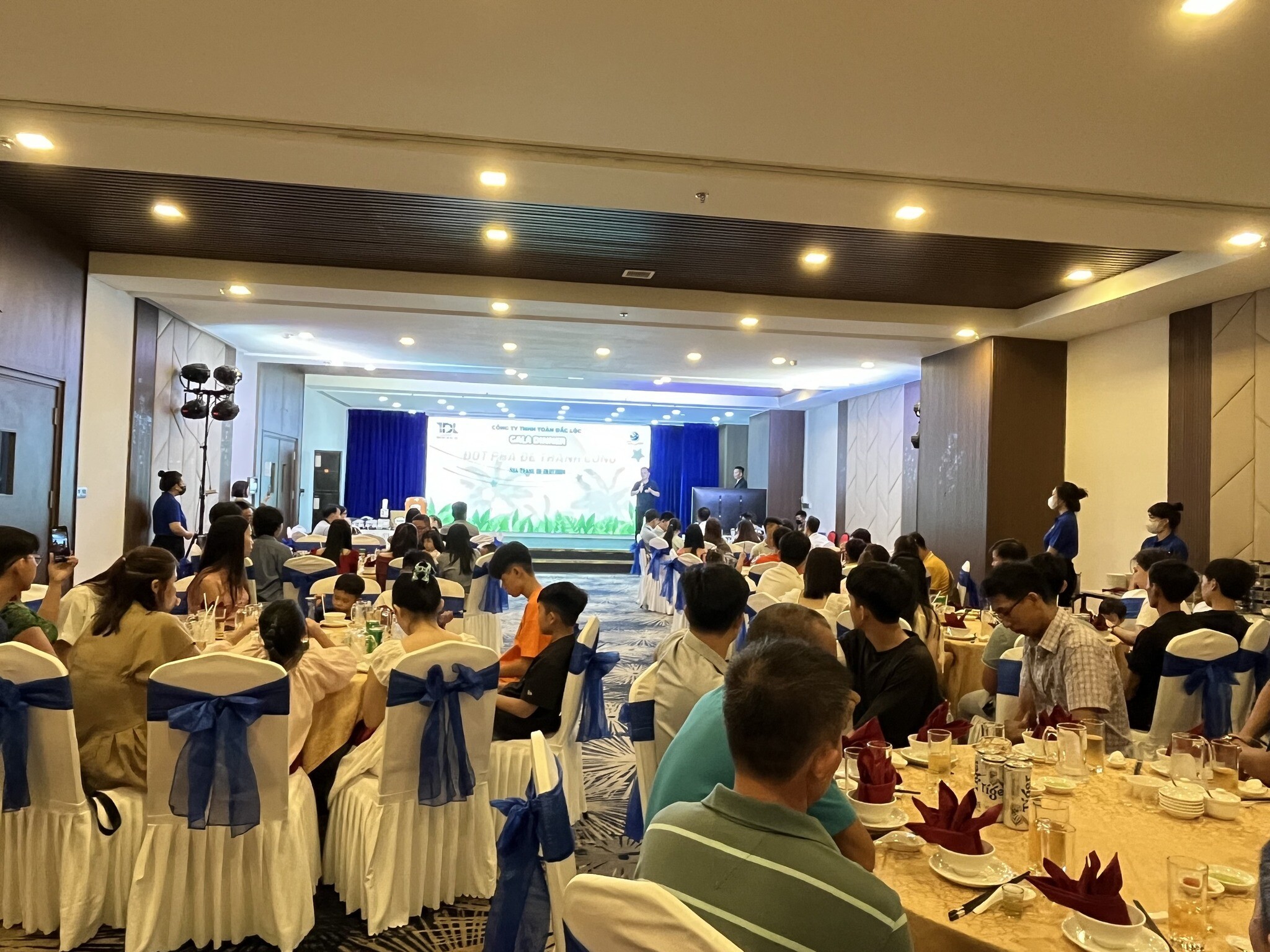 Toàn Đắc Lộc 11