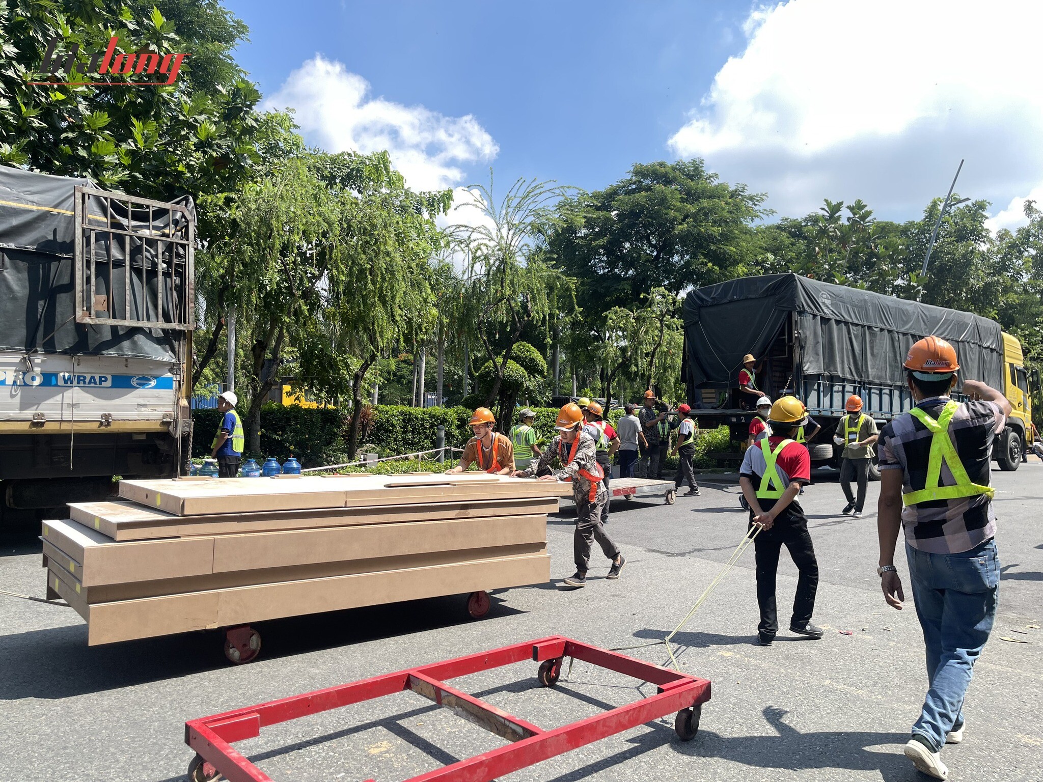 Xây Dựng Và Triển Lãm Gia Long 3